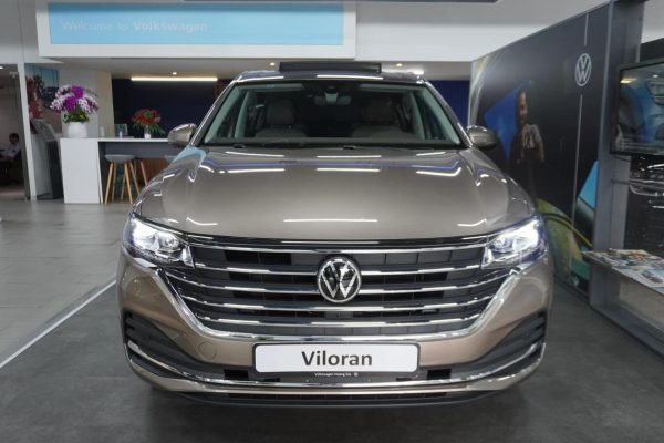 Volkswagen Viloran 2024 ở góc nhìn trực diện