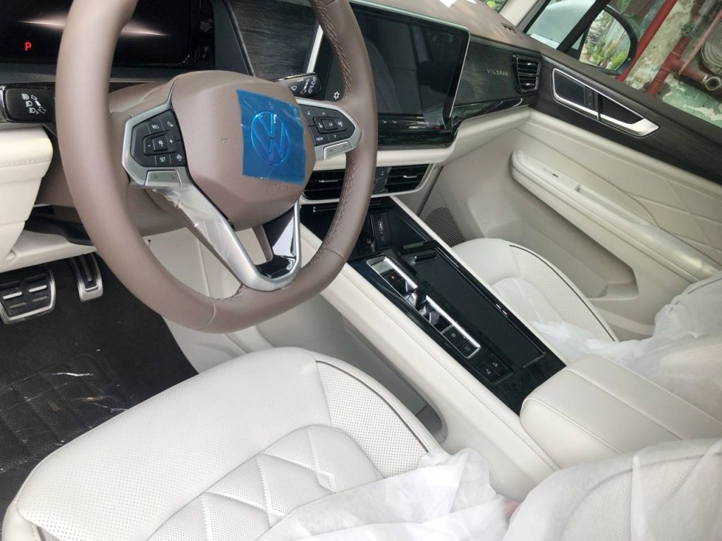 Hàng ghế phía trước rộng rãi